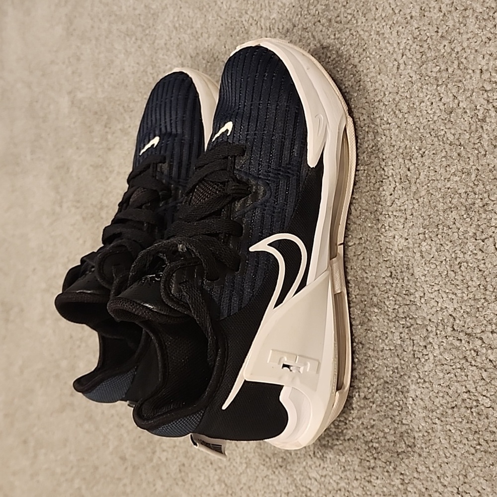 BOYS' NIKE BIG KID LEBRON WITNESS VI BASKETBALL SHOES
